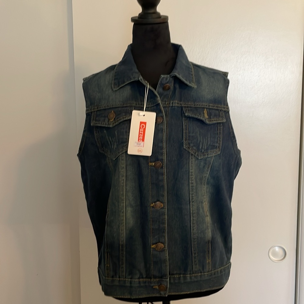 Currant- Medium Wash Denim Vest with manufacturer’s distressing. Size 3 XL. NWT.